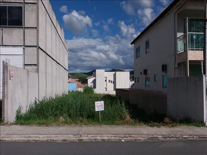 Terreno à Venda