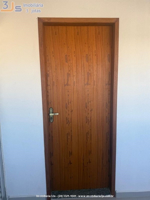 Kitnet para Alugar no Vila Julieta em Resende