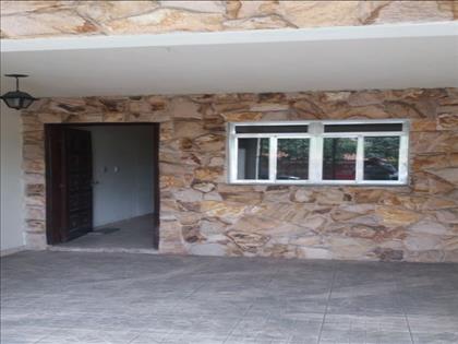 Casa à Venda