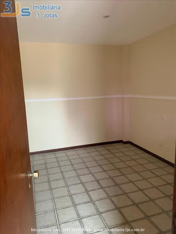 Apartamento Duplex a Venda no Comercial em Resende