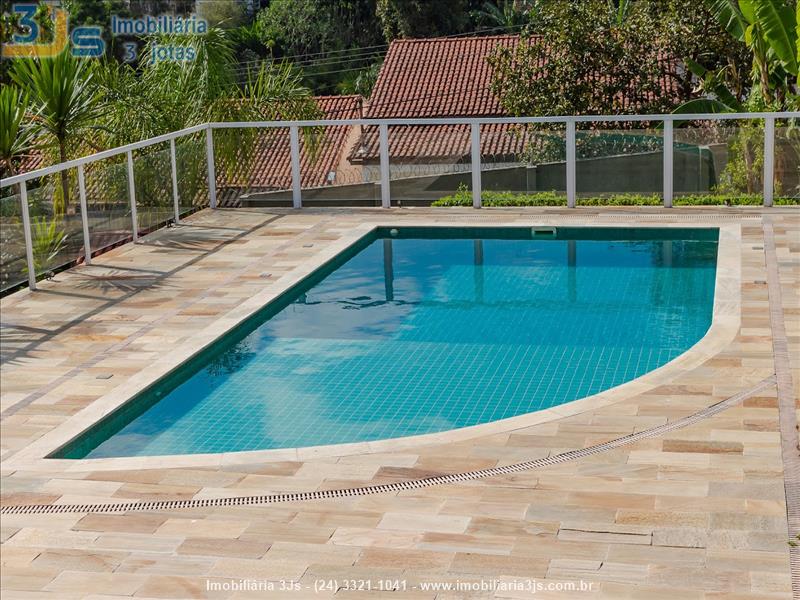 Casa para Venda ou Alugar no Jardim Brasília em Resende