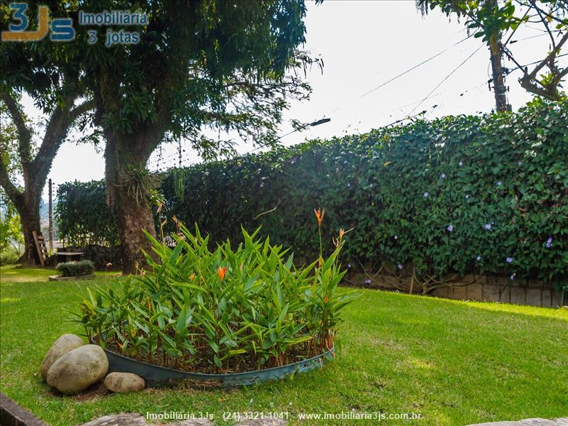 Casa para Venda ou Alugar no Jardim Brasília em Resende