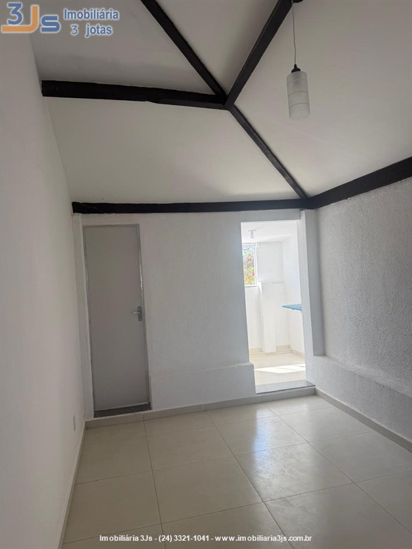 Kitnet para Alugar no Vila Julieta em Resende